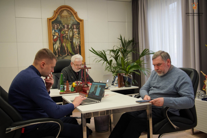 Владика Йосиф Мілян провів онлайн-зустріч із духовенством та випускниками духовних закладів