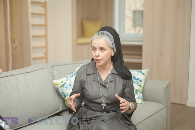 Центр підтримки дітей та сімей «Рідні» у Львові очолила монахиня