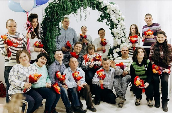 У Дрогобичі для молоді з інвалідністю організували благочинну фотосесію