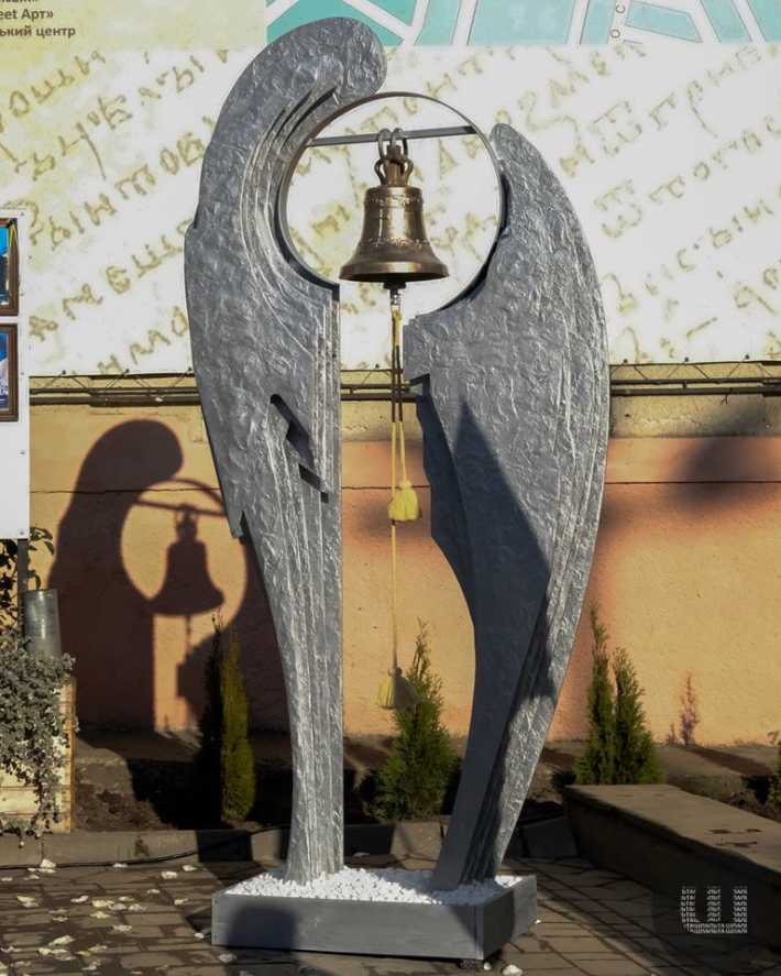 Церковний дзвін став дзвоном пам’яті за загиблими воїнами України