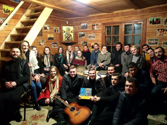 Студентська молодь Львова взяла участь у молитовних чуваннях в студентському храмі