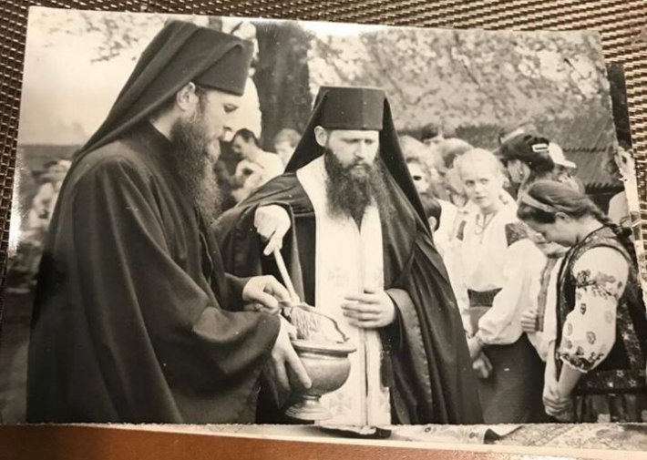 Тридцять років тому у Свято-Іванівській лаврі вперше відслужили Літургію після років переслідування