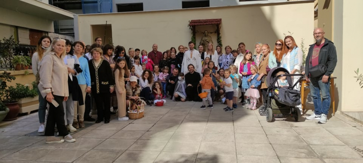 У грецькому місті Салоніки на Пасху відслужили першу Службу Божу для українців