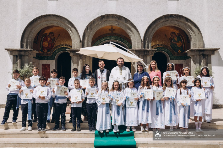 Двадцять українських дітей в Римі приступили до першої Сповіді і урочистого Причастя