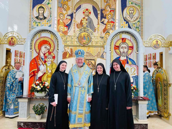 Чернеча родина Воплоченого Слова поповнилася трьома сестрами-монахинями