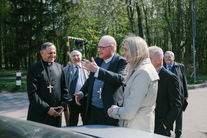«Я думав, що побачу в Україні депресію, а зустрів тут життєстійкість і надію», – архиєпископ Нью-Йорка Тімоті Долан відвідав УКУ