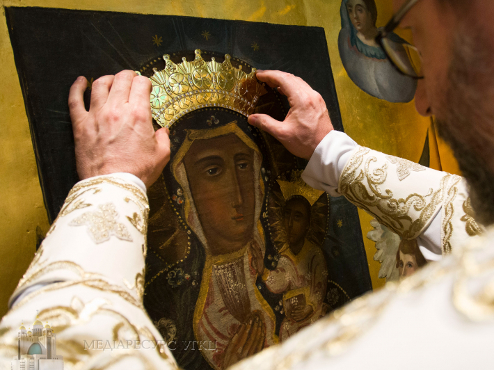 Блаженніший Святослав коронує ікону Божої Матері "Надія безнадійних"