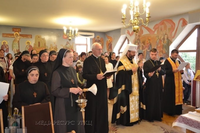 Блаженніший Святослав освятив іконостас  у сестер мироносиць в  Івано-Франківську