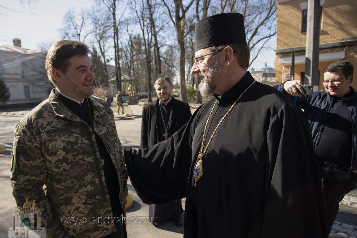 His Beatitude Sviatoslav visited the wounded defenders of Ukraine_7