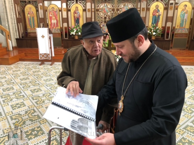 Владика Микола Бичок зустрівся з 94-літнім архітектором катедрального храму Святих Петра і Павла в Мельбурні