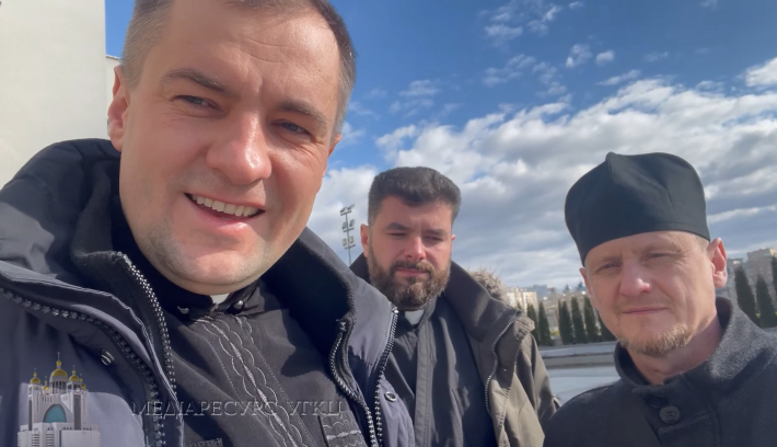 Отець Андрій Боднарук зі священниками Київської архиєпархії, 27 лютого 2022 року
