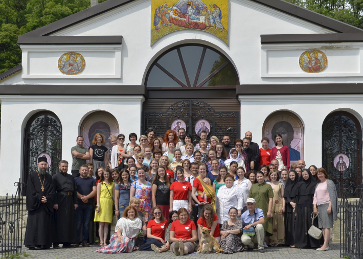 Церквоні співці з різних міст України духовно відновилися в Уневі