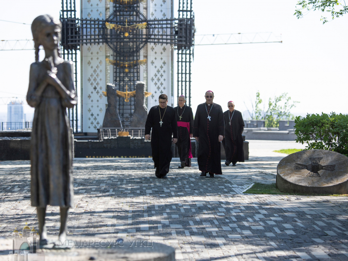 Roman Catholic hierarchs of Poland visited Kyiv, Irpin and Bucha_3
