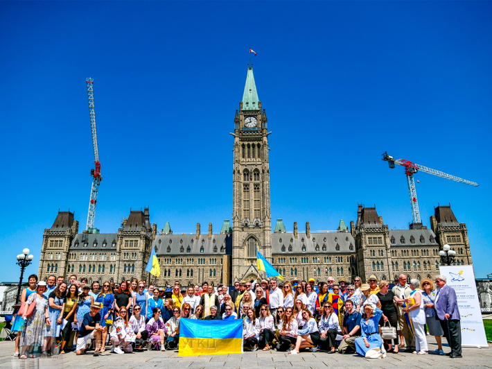 Біля парламенту Канади за мир в Україні молилися католики, православні, протестанти, юдеї та буддисти