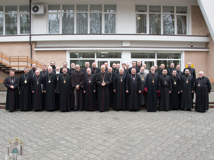 На фото - зустріч греко-католицьких і римо-католицьких єпископів України у Брюховичах, 2019