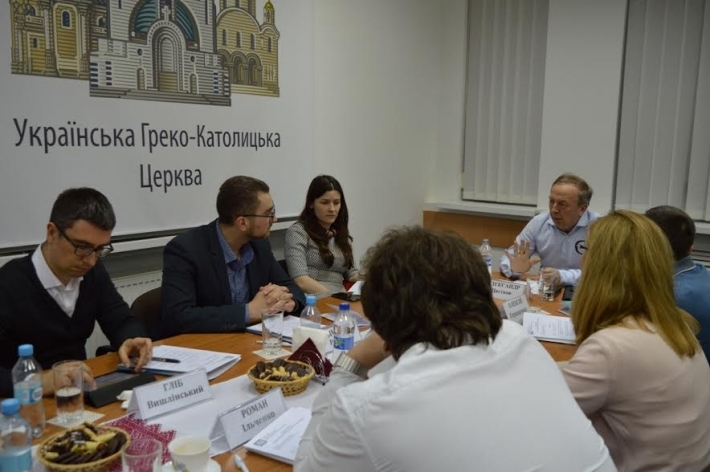 «Справедливість, мир і демократія: Місія України. Проблеми економічної сфери»