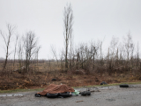 Накриті тіла невинно вбитих у Бучі українців, 2 квітня 2022 року, фото: Михайло Палінчак