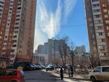 Небо над Києвом 25 лютого 2022 року, фото: Оксана Кадіївська