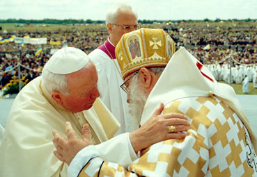 Блаженніший Любомир назвав чудом духовного єднання візит Папи ...